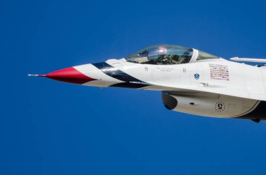 Boise, Idaho, Amerika Birleşik Devletleri 15 Ekim 2017. Amerika Birleşik Devletleri Hava Kuvvetleri Thunderbirds Gowen Thunder Havacılık Fuarında gerçekleştirme