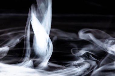 Doğa Özeti: Beyaz Duman İncisinin Zarif Güzelliği ve Zarifliği