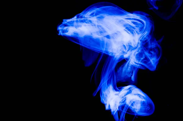 Abstrakcyjny Charakter Delikatne Piękno Elegancję Wisp Niebieskiego Dymu — Zdjęcie stockowe