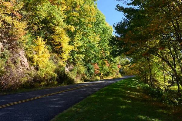 Silnice Meandering Autumn Appalachian Mountains Podél Blue Ridge Parkway — Stock fotografie