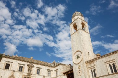 Saat Kulesi üzerinde Stradun eski şehir Dubrovnik, Hırvatistan