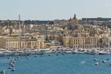 Malta Valletta eski bir şehir ve liman alanı görünümünü