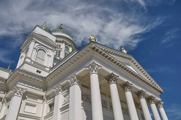 Kathedraal van het bisdom Helsinki, fins Evangelische Lutherse kerk, gelegen in de buurt van Kruunhaka in Helsinki, Finland — Stockfoto