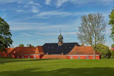 Kopenhag 'daki tarihi Kale Kastellet' te kırmızı evler