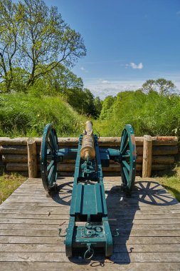 Fredericia, Danimarka 'da surlarda eski bronz top.
