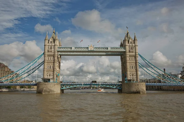 Kule Köprüsü, Londra şehir.
