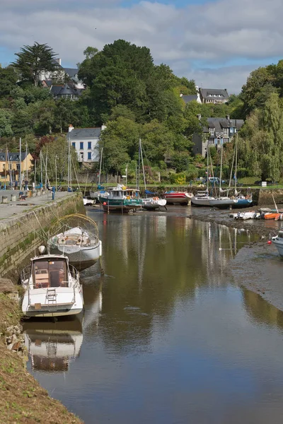 Idyllic scenery at Pont-Aven, a commune in the Finistere department — Stock Photo, Image