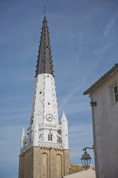 Church of Ars with black and white bell tower in the Ile de Re in Charente France. — Stock Photo, Image