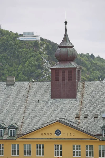 Gebouwen architectuur Jugendstil (of beter bekend als Art Nouveau) in Alesund Noorwegen — Stockfoto