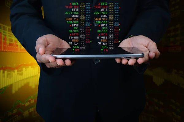 Digital illustration av affärsman beräkning av digitala tabletten — Stockfoto