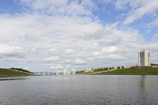 16. August 2015: Foto der Böschung von cheboksary bay.cheboksa — Stockfoto