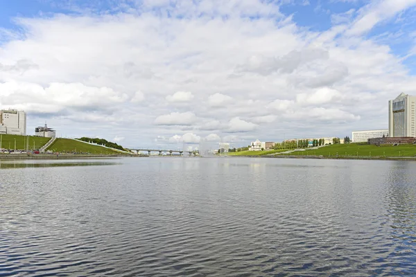 August 16, 2015: A bridge across the Cheboksary Bay. Cheboksary. — Stock Photo, Image