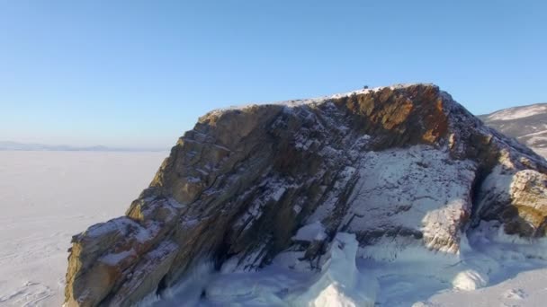 Повітряні обстеження з повітря. Взимку. Озеро Байкал. Невеликий море — стокове відео