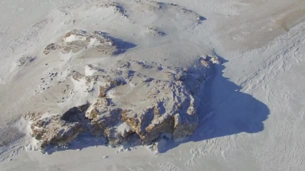 Inspección aérea desde el aire. El invierno. Lago Baikal. Pequeño mar — Vídeos de Stock