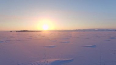 Hava hava anket. Kış. Deniz Baykal. Küçük deniz