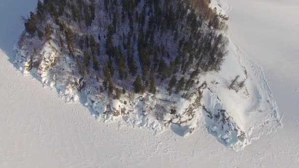 4K. Códec de Prores. Inspección aérea desde el aire. El invierno. Lago Baikal — Vídeo de stock