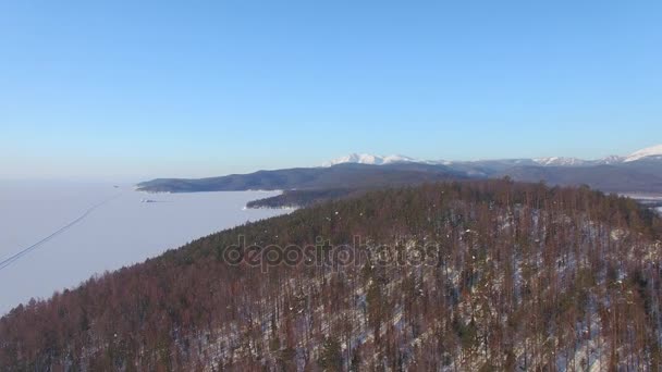 4K. Prores codec. Inquérito aéreo do ar. Inverno. Lago Baikal — Vídeo de Stock