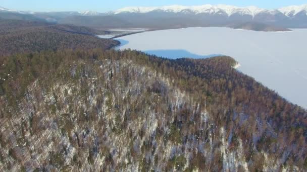 4K. Codec Prores. Rilevamento aereo dall'aria. Inverno. Lago Baikal — Video Stock