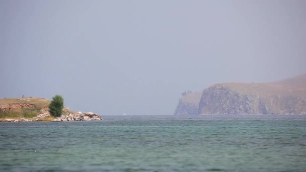 Naturaleza del lago Baikal. Panorama desde el agua — Vídeos de Stock