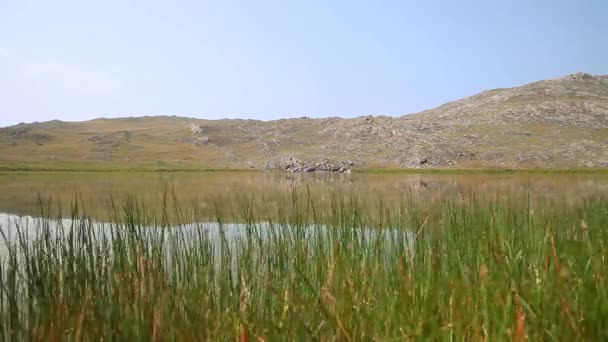 A a tó Nuku-Nur a Olkhon island a táj. Bajkál-tó — Stock videók