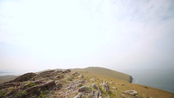 Baikalsee. Landschaft der Insel Olchon — Stockvideo