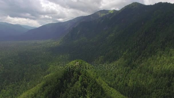 Luftaufnahmen Paradiesische Landschaft Der Landschaft Mit Einem Bergsee Sibirien Der — Stockvideo