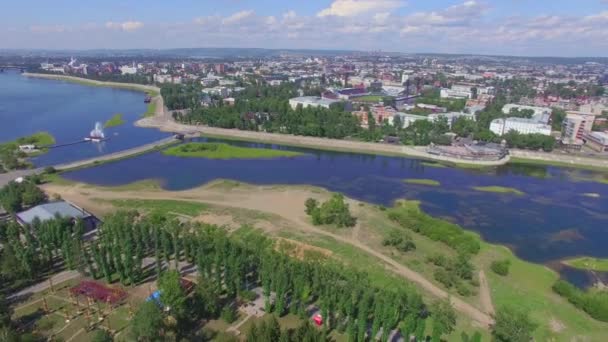 사진입니다 위에서 시티의 풍경입니다 여름입니다 이르쿠츠크 — 비디오