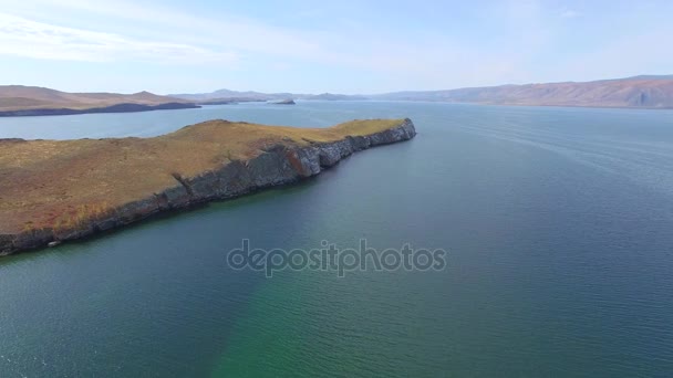 Fotografía Aérea Otoño Lago Baikal Mar Pequeño — Vídeos de Stock
