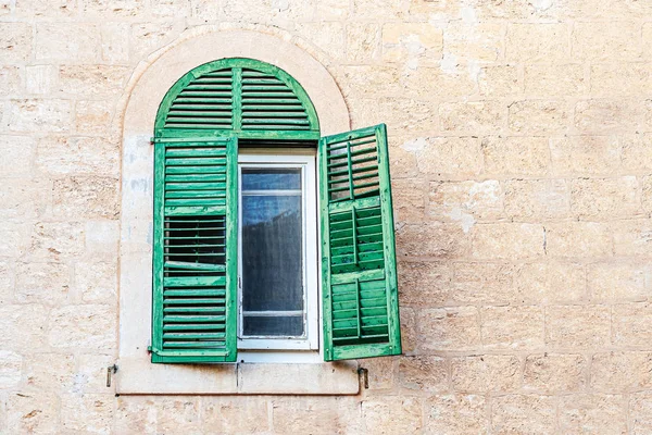 Fond Vintage Une Fenêtre Avec Volets Dans Une Ancienne Maison — Photo
