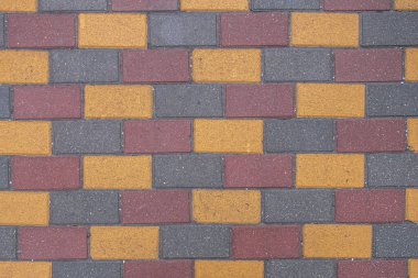 Parktaki raylardaki renkli fayansların soyut arkaplanı