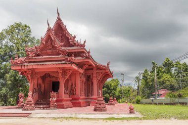 Kızıl Tapınak Wat Sila Ngu, Wat Ratchathammaram, Koh Samui, Tayland.