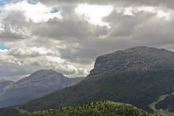 挪威布斯克鲁德赫赛达尔山脉和山谷的壮观景观. — 图库照片