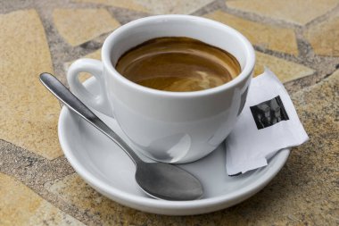 İspanya 'nın Mallorca adasında sade kahve. Pahalı ve lüks..