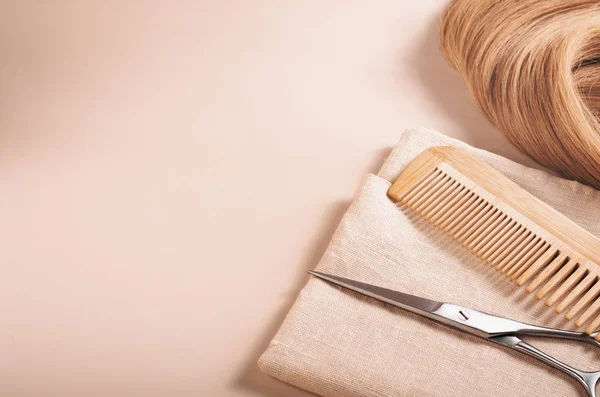 Umweltfreundliche Werkzeuge für Friseur und Haarpflege. — Stockfoto