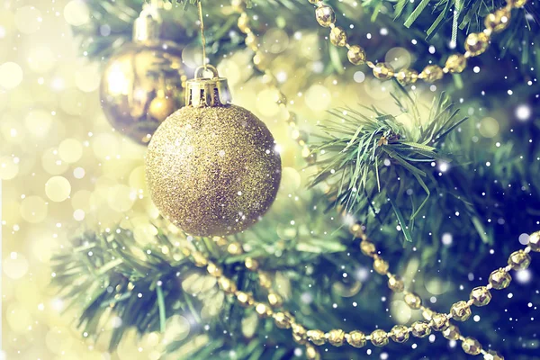 Decorazioni d'oro di Natale, sfondo vacanza, modello per g — Foto Stock