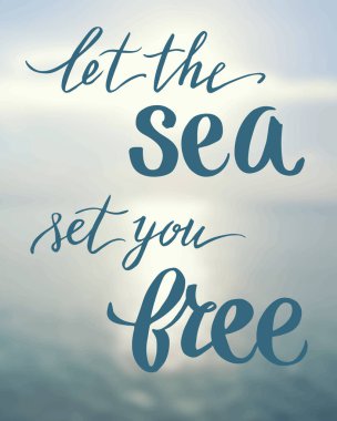 Beni denize götür, arka planda el yazısıyla yazılmış harflerle..