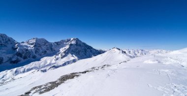 Kış dağ görünümü