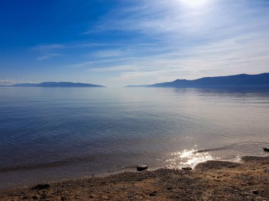 Sahilden deniz manzarası