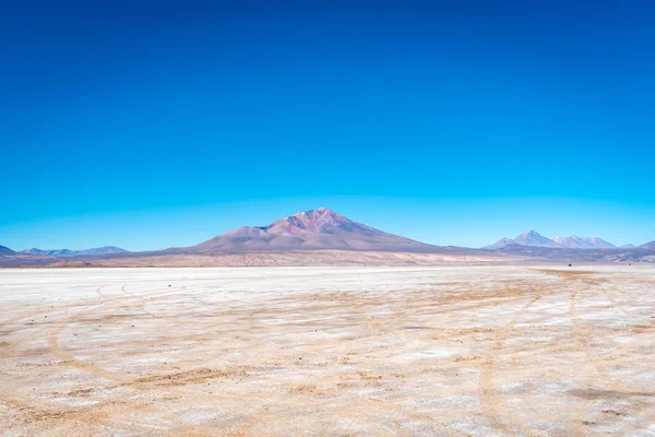 Desierto Siloli High Mountain Desert Volcanoes Horizon Clear Blue Skies — ストック写真