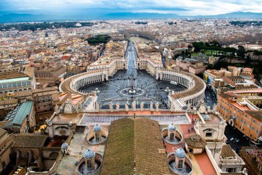St. Peter's Meydanı ve St. Peter's Bazilikası Vatikan Roma, İtalya