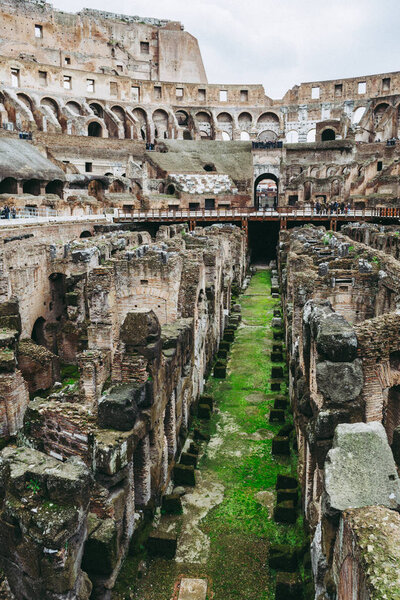 Колизей в Риме в Италии
