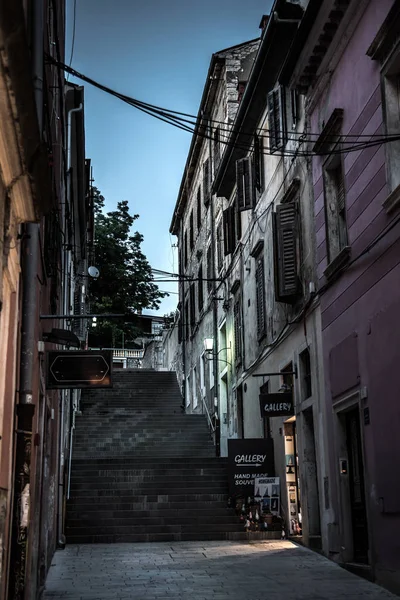 Narrow Alley Stairs Night Pula Croatia — Stock Photo, Image