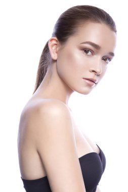 Güzel esmer beyaz ve kadın ile taze temiz ten neu