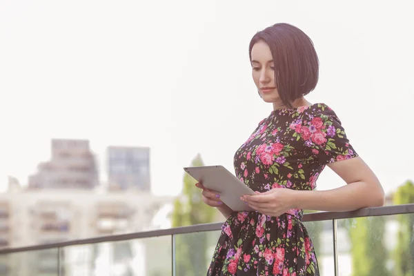 Smart beautiful caucasian fit business woman with a strong face — Stock Photo, Image