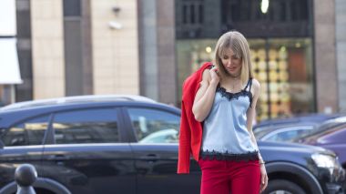 Sarışın beyaz iş kadını arıyorum güzel zengin lüks