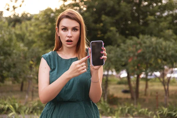 Femeia Frumoasă Caucaziană Costum Casual Plânge Face Emoții Nefericite Stătea — Fotografie, imagine de stoc