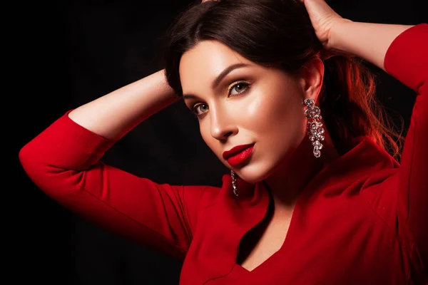 Sexy Brunette Woman Stands Red Elegant Dress Black Backround She — Stock Photo, Image