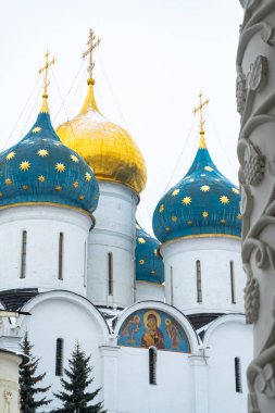 Sergiev Posad Manastırı 'nda kilise ve stoblar bir desenle kaplıydı.
