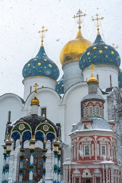 Снегопад Сергиевском Посадском Монастыре — стоковое фото