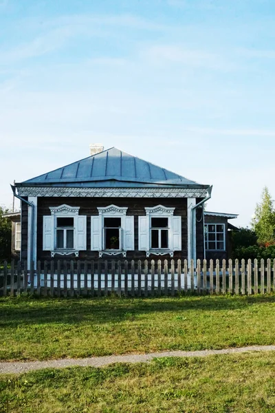 Casa Madeira Aldeia Konstantinovo Rússia — Fotografia de Stock